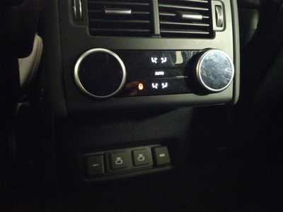 2022 Land Rover Discovery, $32995. Photo 11