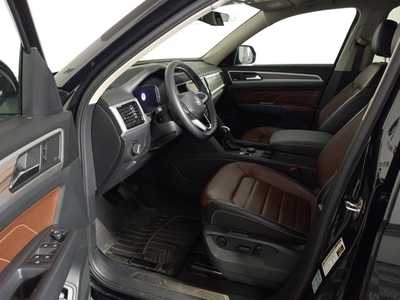 2021 Volkswagen Atlas, $32500. Photo 7