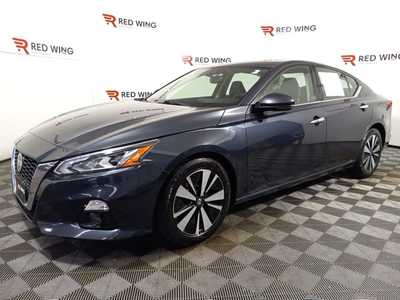 2020 Nissan Altima, $16888. Photo 5