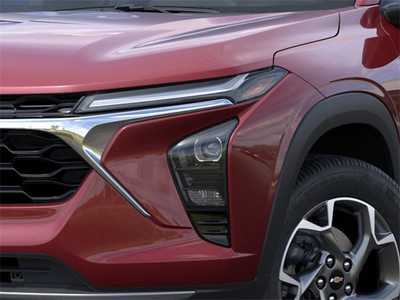 2025 Chevrolet Trax, $25580. Photo 10