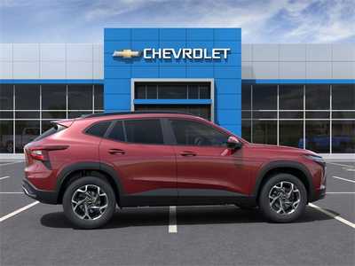 2025 Chevrolet Trax, $25580. Photo 5