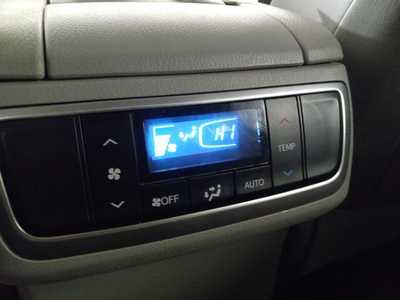 2019 Toyota Highlander, $25800. Photo 11