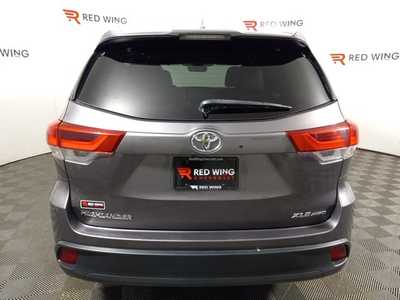 2019 Toyota Highlander, $25800. Photo 3