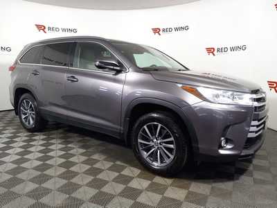 2019 Toyota Highlander, $25800. Photo 1