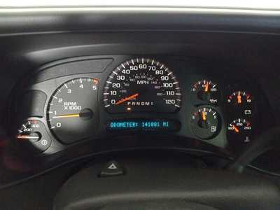 2006 Chevrolet 2500 Crew Cab, $29995. Photo 12
