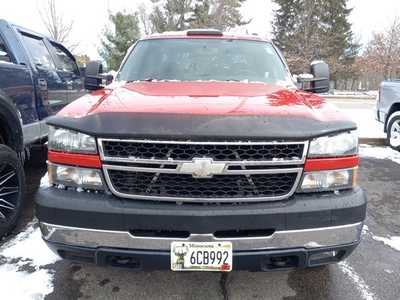 2006 Chevrolet 2500 Crew Cab, $29995. Photo 2