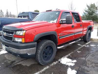 2006 Chevrolet 2500 Crew Cab, $29995. Photo 3