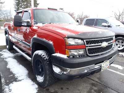 2006 Chevrolet 2500 Crew Cab, $29995. Photo 1