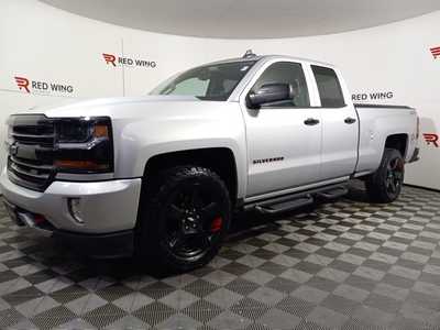 2017 Chevrolet 1500 Ext Cab, $24995. Photo 5
