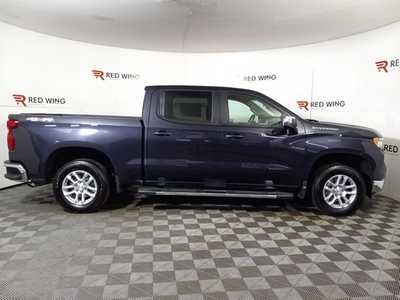 2022 Chevrolet 1500 Crew Cab, $39995. Photo 2