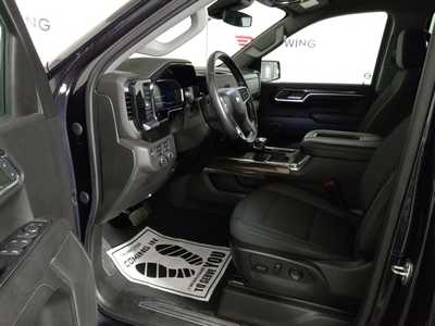 2022 Chevrolet 1500 Crew Cab, $39995. Photo 7