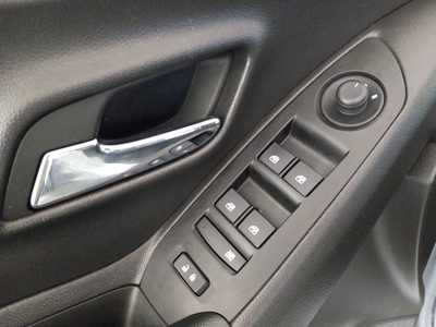 2022 Chevrolet Trax, $18700. Photo 10