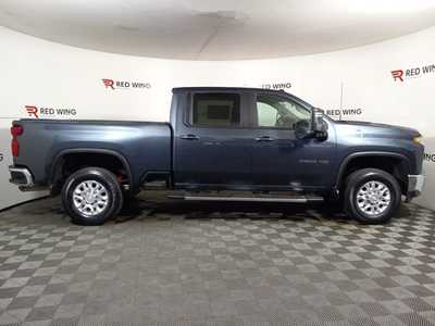 2020 Chevrolet 3500 Crew Cab, $48500. Photo 2