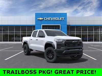 2025 Chevrolet Colorado Crew Cab, $44720. Photo 1