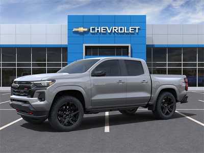 2025 Chevrolet Colorado Crew Cab, $48815. Photo 2