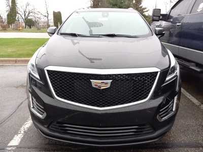 2021 Cadillac XT5, $31995. Photo 2