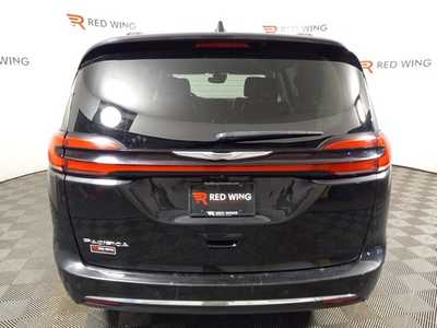 2022 Chrysler Pacifica, $21995. Photo 3