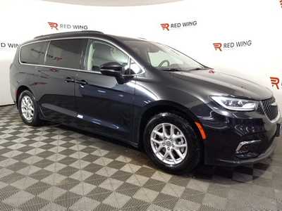 2022 Chrysler Pacifica, $21995. Photo 1
