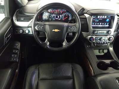 2018 Chevrolet Suburban, $17500. Photo 9