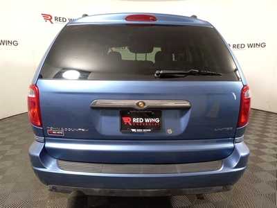 2007 Chrysler Town & Country, $17995. Photo 5