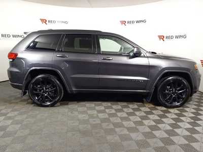 2020 Jeep Grand Cherokee, $21995. Photo 2