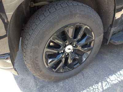2022 Chevrolet 1500 Crew Cab, $36995. Photo 4