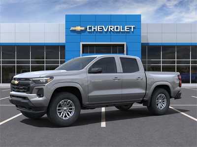 2025 Chevrolet Colorado Crew Cab, $43990. Photo 2