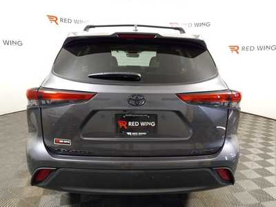 2022 Toyota Highlander, $41995. Photo 3