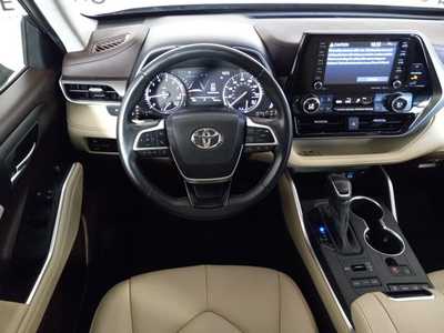 2022 Toyota Highlander, $41995. Photo 9