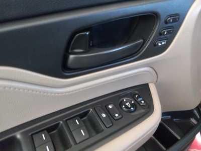 2019 Honda Odyssey, $24500. Photo 12