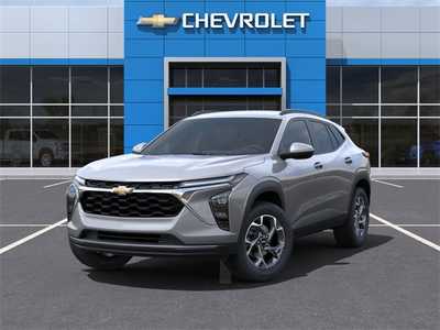 2025 Chevrolet Trax, $25385. Photo 6