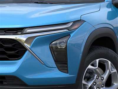 2025 Chevrolet Trax, $23435. Photo 10