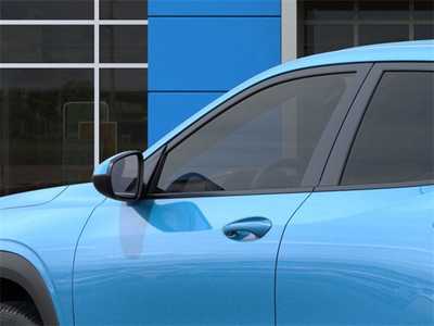 2025 Chevrolet Trax, $23435. Photo 12