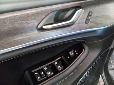 2022 Jeep Grand Cherokee, $38995. Photo 11