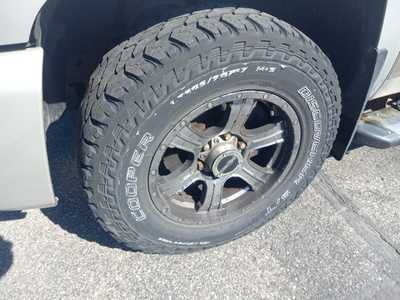 2009 Chevrolet 1500 Crew Cab, $3995. Photo 4
