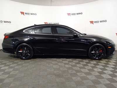 2022 Hyundai Sonata, $23500. Photo 2