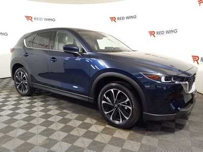 2023 Mazda CX-5, $28500. Photo 1