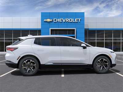 2025 Chevrolet Equinox, $35995. Photo 5