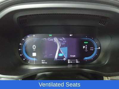 2022 Volvo XC60, $40995. Photo 12