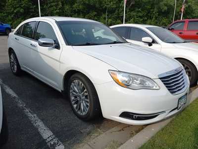 2013 Chrysler 200, $6995. Photo 1