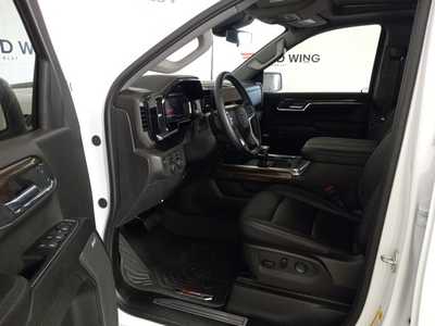 2024 Chevrolet 1500 Crew Cab, $55995. Photo 7
