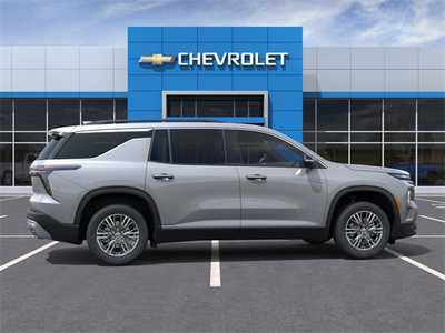 2025 Chevrolet Traverse, $41995. Photo 5