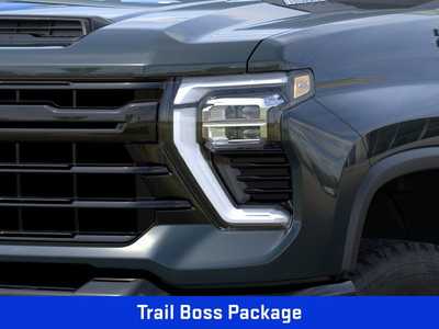 2025 Chevrolet 2500 Crew Cab, $68515. Photo 10