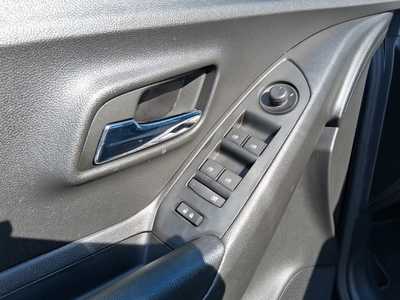 2022 Chevrolet Trax, $19995. Photo 10