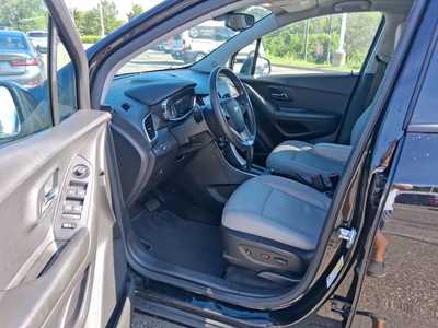2022 Chevrolet Trax, $19995. Photo 7