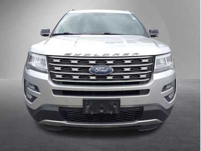 2017 Ford Explorer, $12995. Photo 2