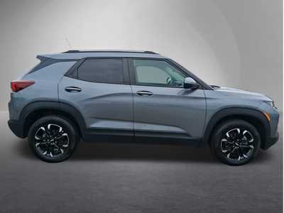 2021 Chevrolet TrailBlazer, $19995. Photo 2