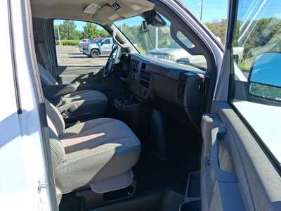 2019 Chevrolet 3500 Ext Cab, $26995. Photo 9