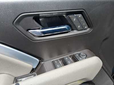 2025 Chevrolet Colorado Crew Cab, $49995. Photo 11