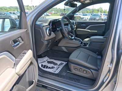 2025 Chevrolet Colorado Crew Cab, $49995. Photo 8